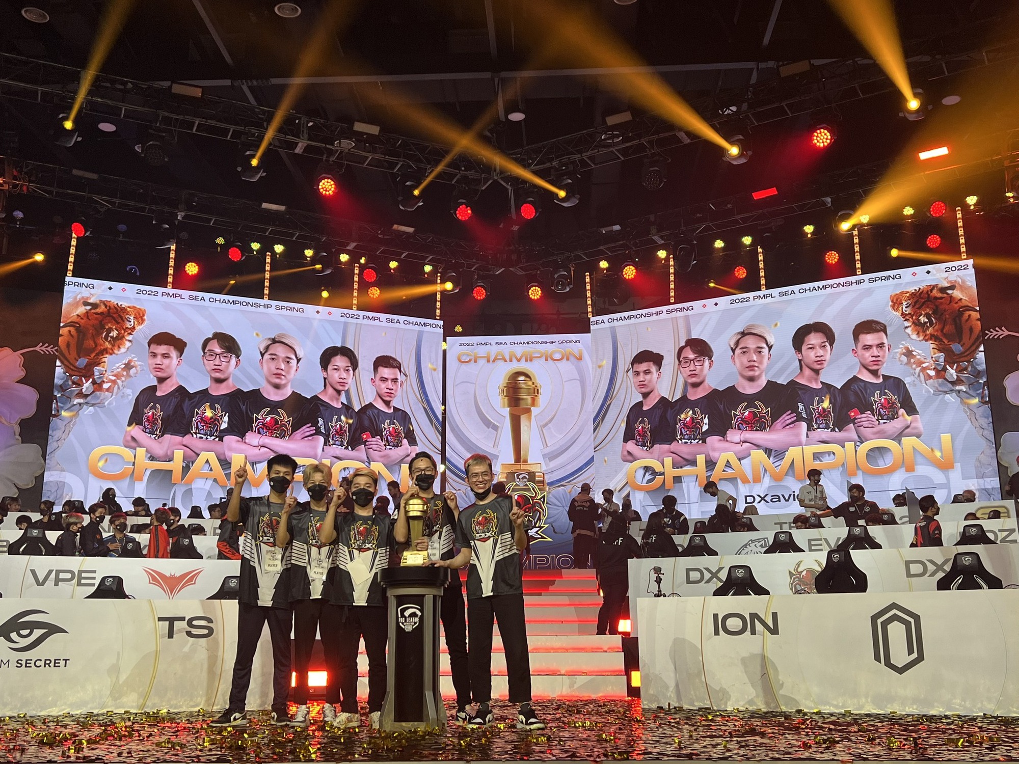 Việt Nam thắng lớn ở PMPL SEA Championship Mùa xuân 2022, giành giải thưởng hàng trăm triệu đồng - Ảnh 6.