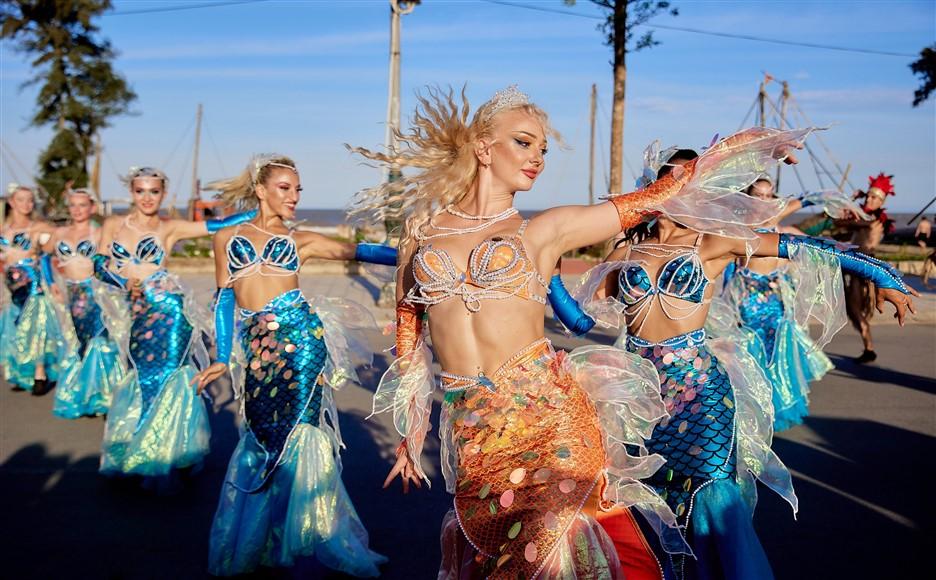 Carnival đường phố Sun Fest &quot;khai tiệc&quot; mùa hè sôi động ở Đà Nẵng - Ảnh 2.