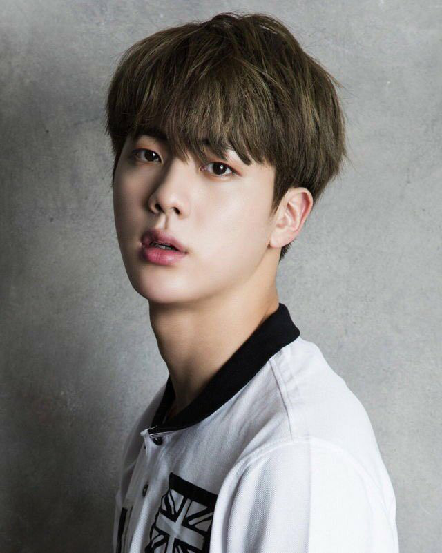 Who would have thought that Jin (BTS)... was the same age as Cardi B, Billie Eilish and Ryujin (ITZY) were born in 2001 - Photo 3.