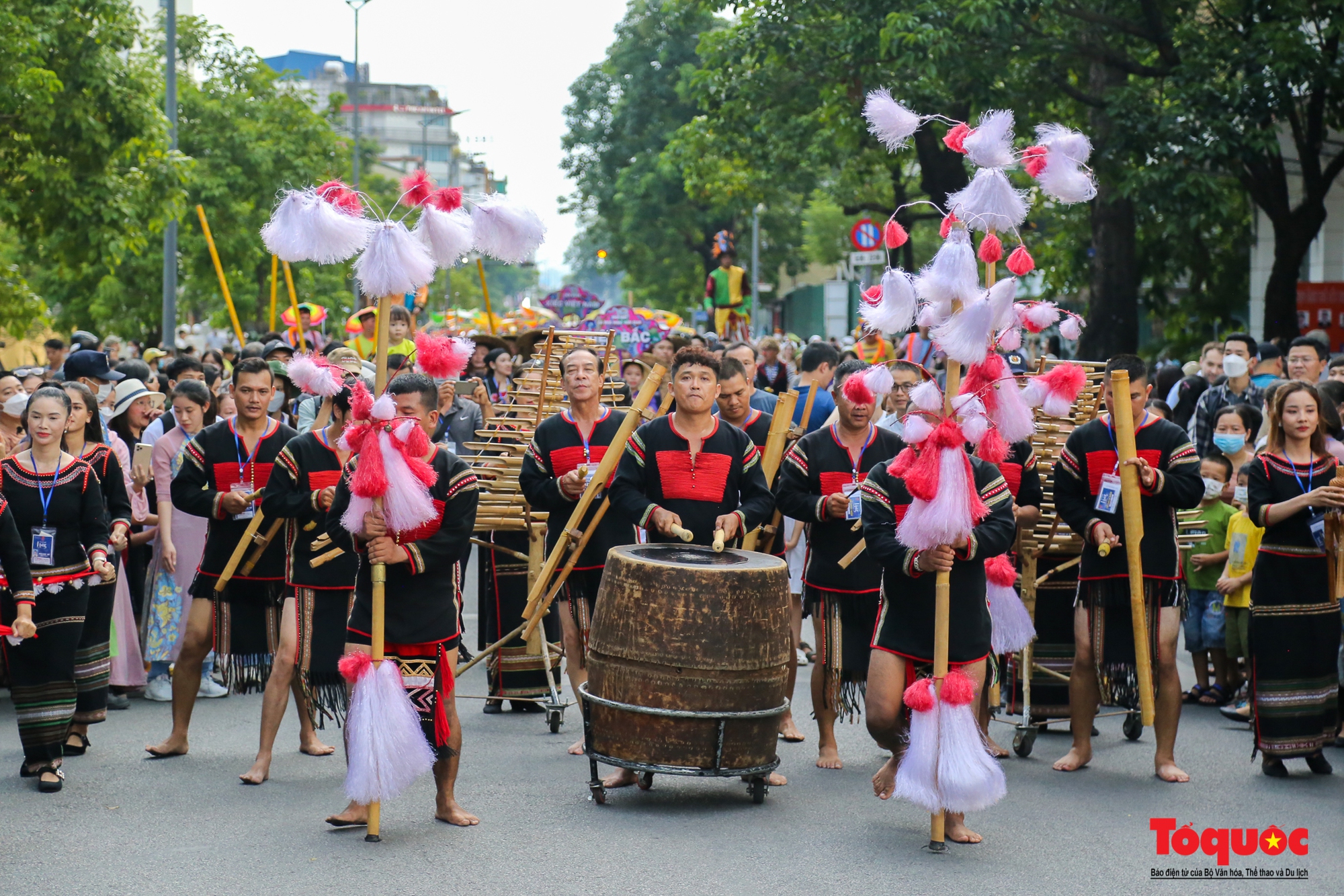 Sôi động lễ hội đường phố “Sắc màu văn hóa” tại Festival Huế - Ảnh 7.