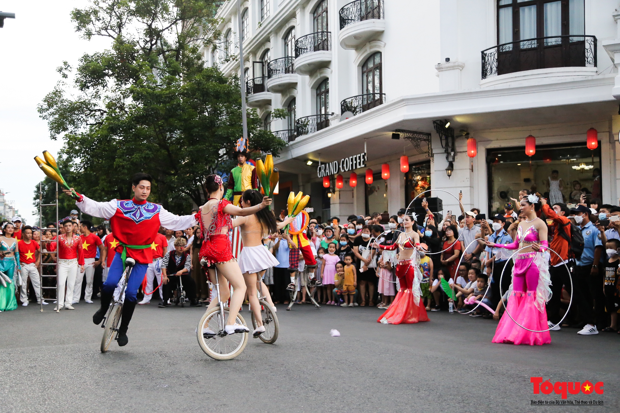 Sôi động lễ hội đường phố “Sắc màu văn hóa” tại Festival Huế - Ảnh 8.