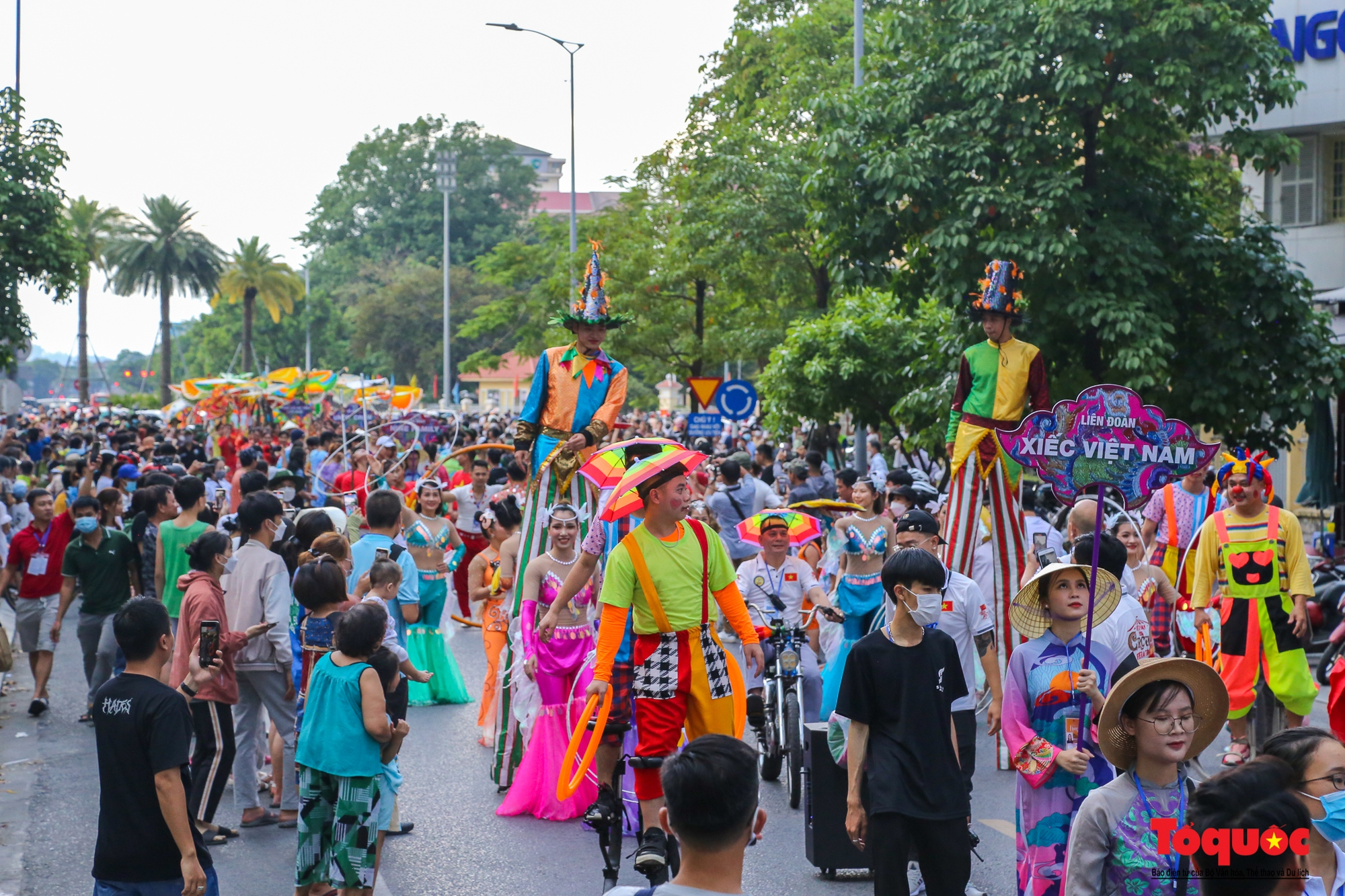 Sôi động lễ hội đường phố “Sắc màu văn hóa” tại Festival Huế - Ảnh 4.