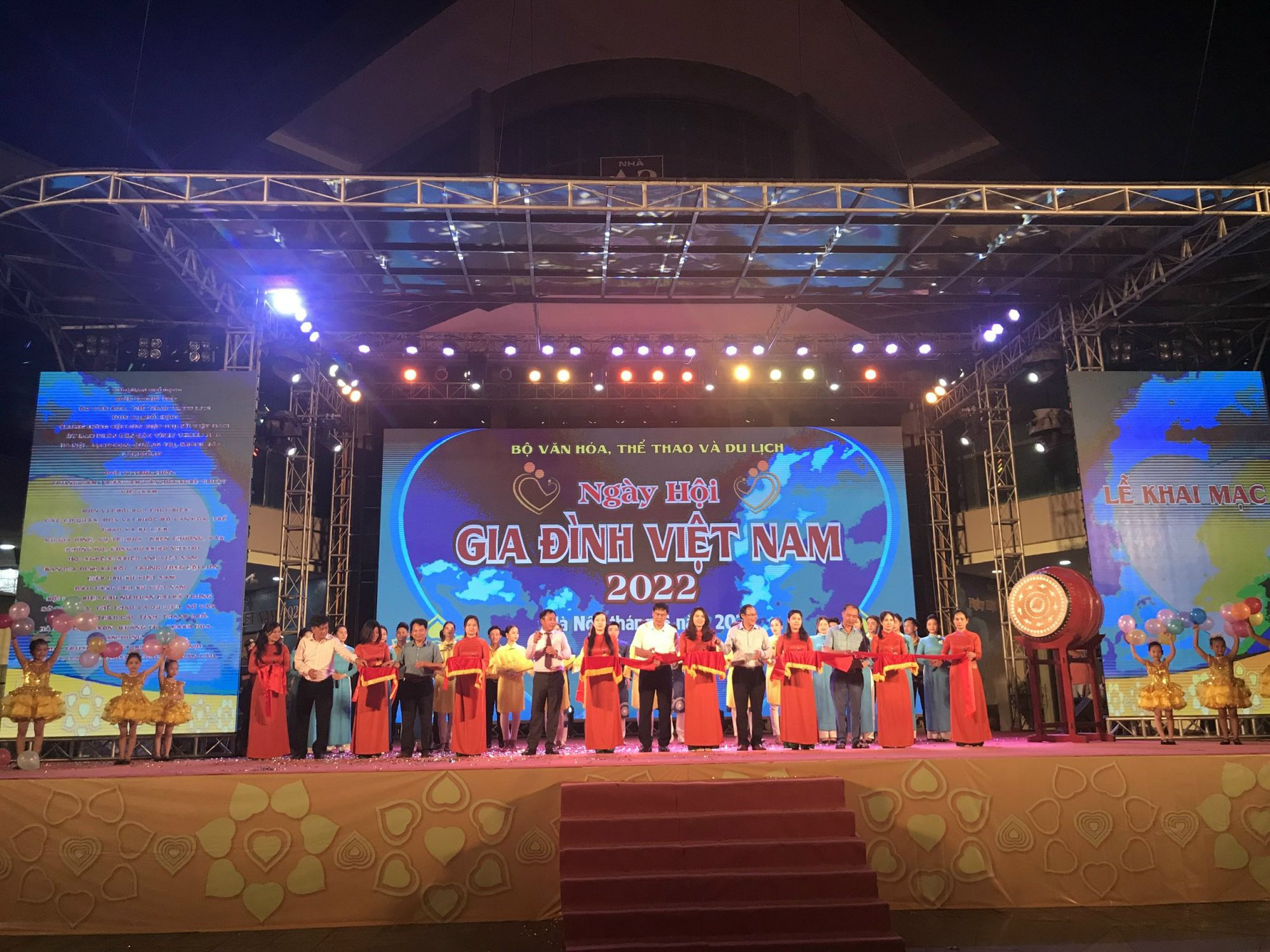 Khai mạc 'Ngày hội Gia đình Việt Nam năm 2022' - Ảnh 3.