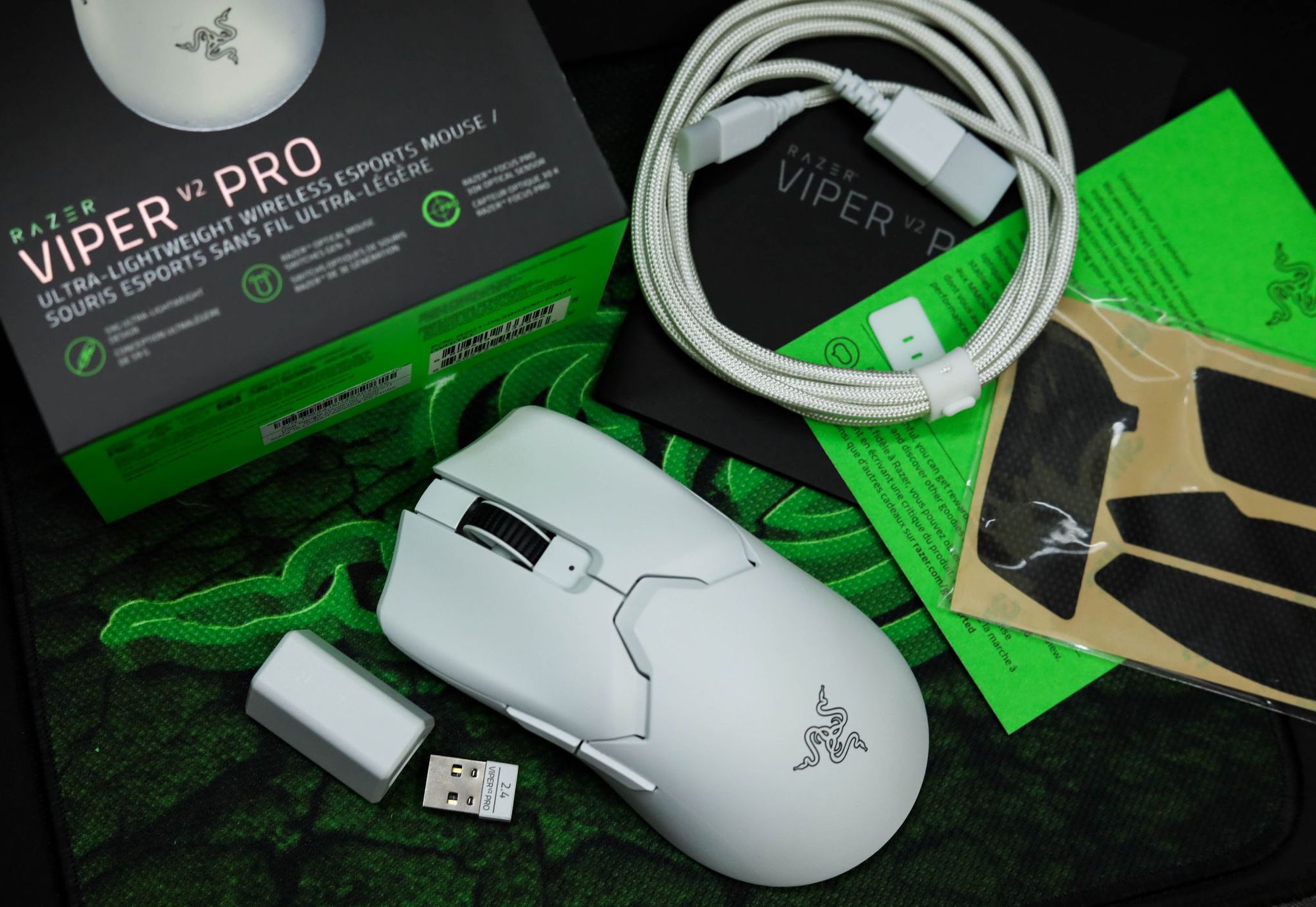 Razer Viper V2 Pro - Chuột siêu nhẹ đưa trải nghiệm gaming lên tầm cao mới - Ảnh 1.