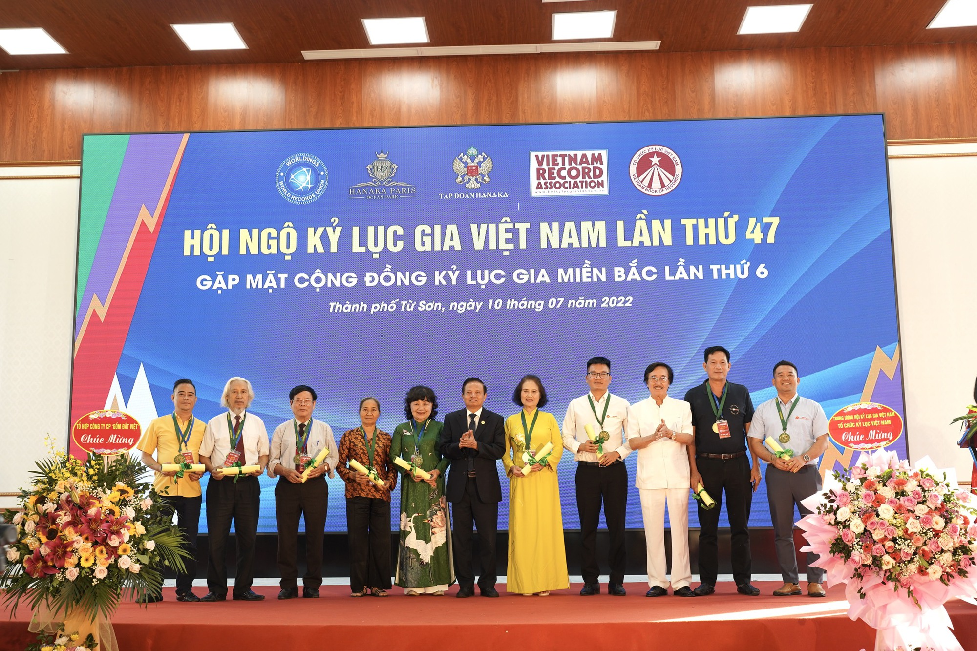 Kỷ lục gia Việt Nam: Ghi nhận thêm 6 kỷ lục mới - Ảnh 2.