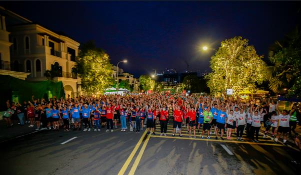 Hơn 3.000 người tham dự giải chạy Vinhomes - Happy run 2022 - Ảnh 1.