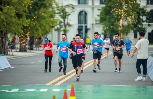 Hơn 3.000 người tham dự giải chạy Vinhomes - Happy run 2022 - Ảnh 3.