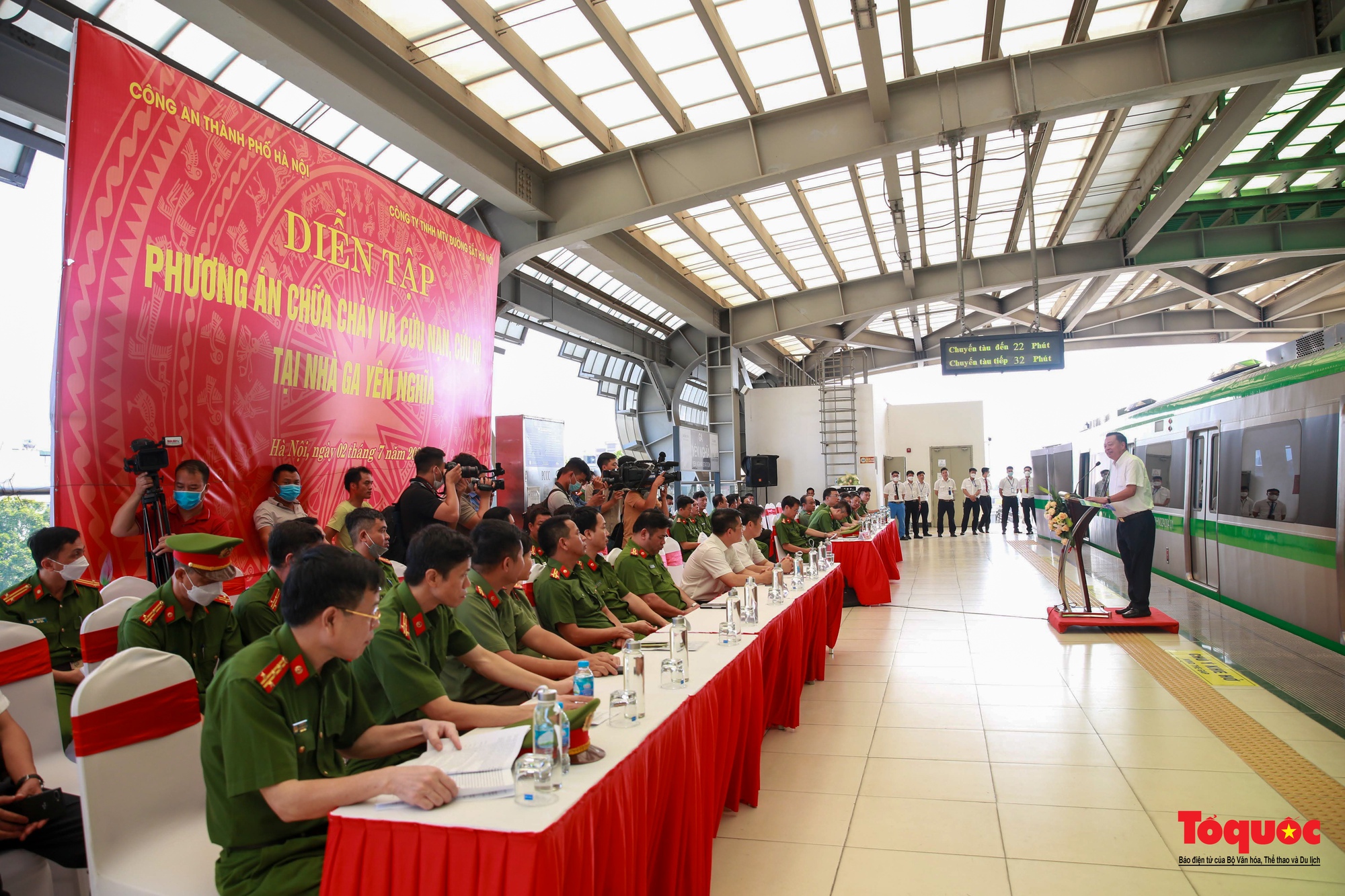 Hà Nội: Diễn tập ứng phó cứu nạn khi tàu Cát Linh - Hà Đông gặp hỏa hoạn - Ảnh 19.