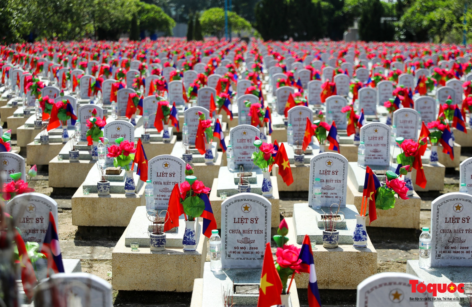 Tháng Bảy về với Nghĩa trang liệt sĩ quốc tế Việt  Lào