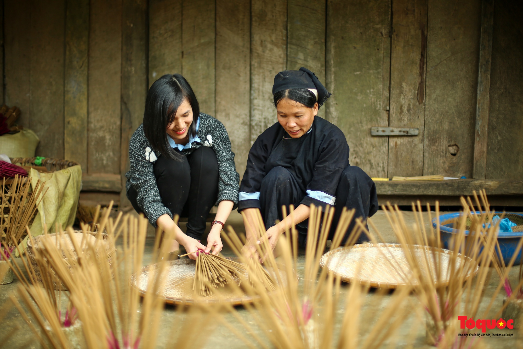 Về Phia Thắp khám phá nghề làm hương trăm năm của người Nùng - Ảnh 14.