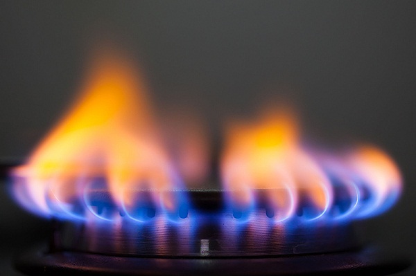 Tại sao bếp gas bật nhưng không lên lửa? Nguyên nhân không phải lúc nào cũng do hết gas - Ảnh 4.