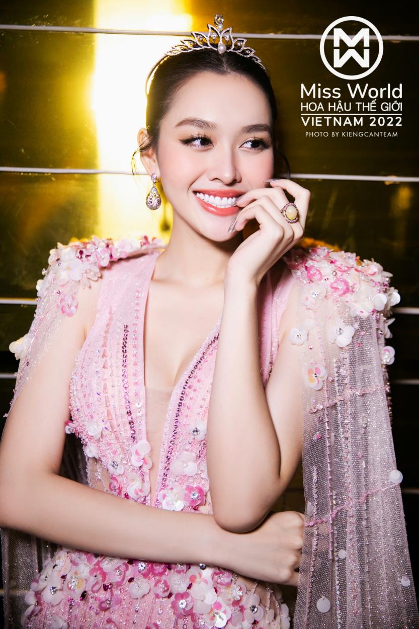 Dàn Hoa hậu đình đám diện trang sức tinh xảo và đắt giá dự chung kết Miss World Việt Nam - Ảnh 7.