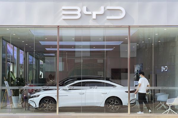 BYD: Ông trùm xe điện Trung Quốc với tham vọng soán ngôi Tesla - Ảnh 4.