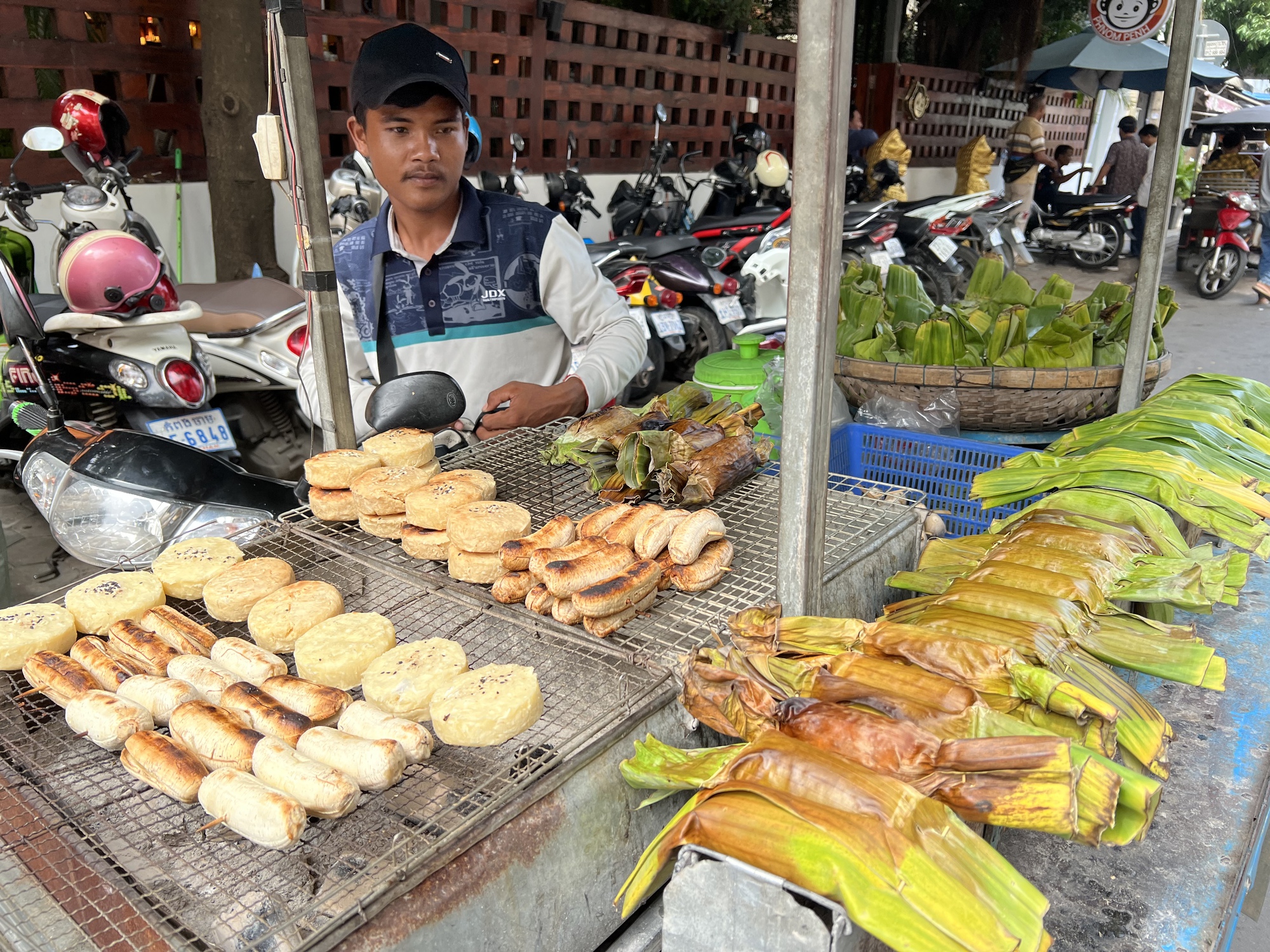 Thưởng thức các món ăn cũng là một nghệ thuật tiết kiệm tiền. Ảnh: Dy Khoa. f30a4a86 b1c1 4265 b0ab 4739659fa072 1660837460913503960036