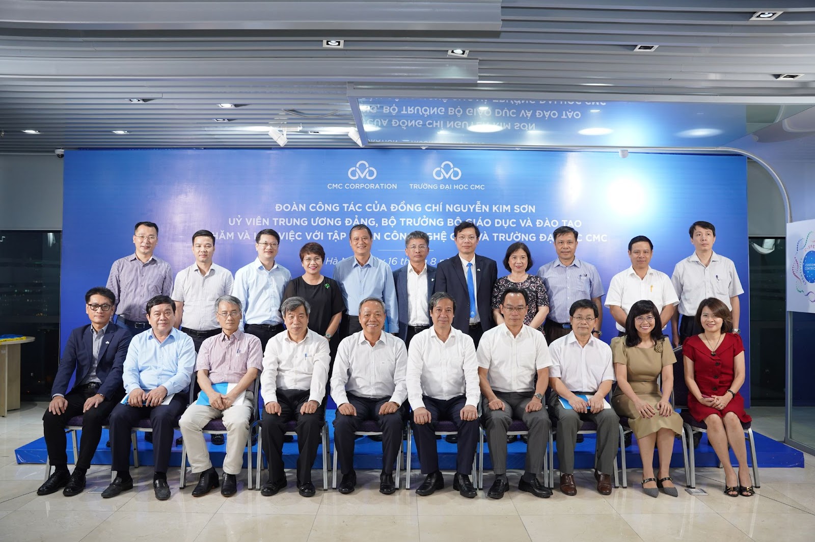 Bộ trưởng Nguyễn Kim Sơn: Mong Trường Đại học CMC trở thành hình mẫu - Ảnh 5.