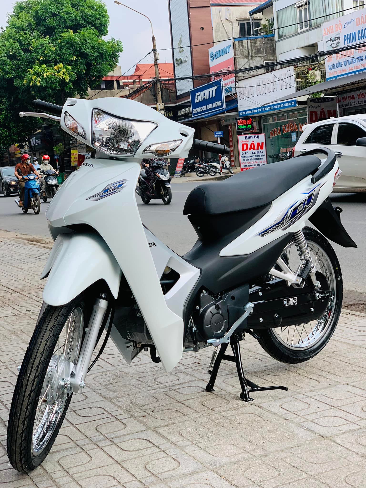 Honda Việt Nam giới thiệu phiên bản hoàn toàn mới Wave Alpha 110cc đáp ứng  tiêu chuẩn khí thải EURO 3  Hệ Thống HEAD Phát Tiến