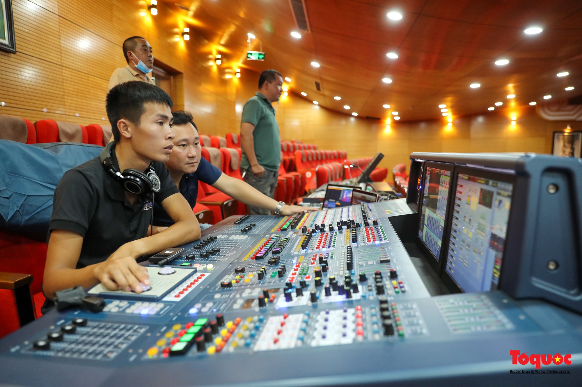 Mục sở thị Nhà hát Ca múa, nhạc dân gian hiện đại nhất khu vực Việt Bắc - Ảnh 10.