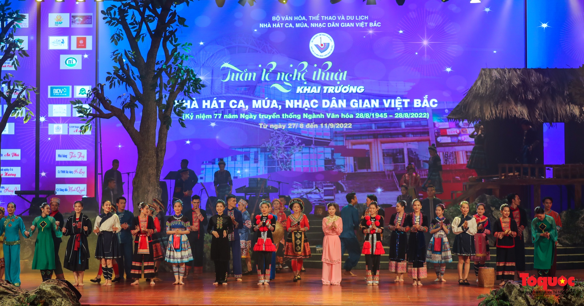 Nhà hát Ca múa, nhạc dân gian Việt Bắc khai mở “Đêm huyền diệu” - Ảnh 3.