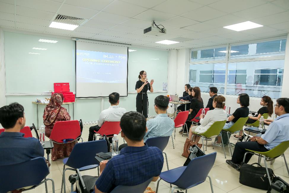 MBA ĐH Mở Malaysia - HUTECH: Nâng tầm tư duy quản trị quốc tế - Ảnh 3.