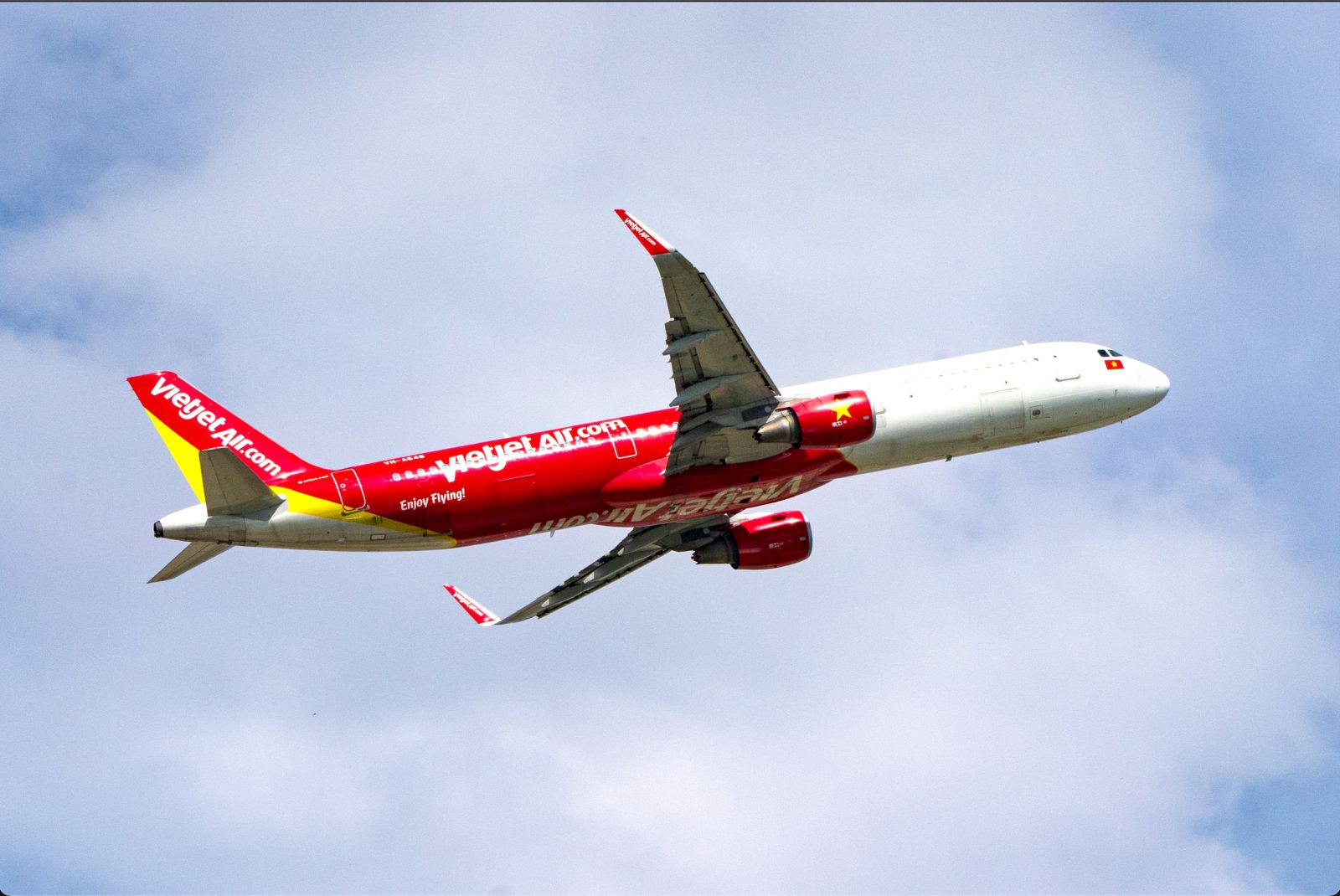 Khám phá Việt Nam tươi đẹp với triệu vé khuyến mãi cùng Vietjet - Ảnh 2.