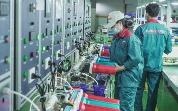 Nhà máy Sunhouse sản xuất máy lọc nước tinh khiết được yêu thích nhất năm 2022 - Ảnh 1.