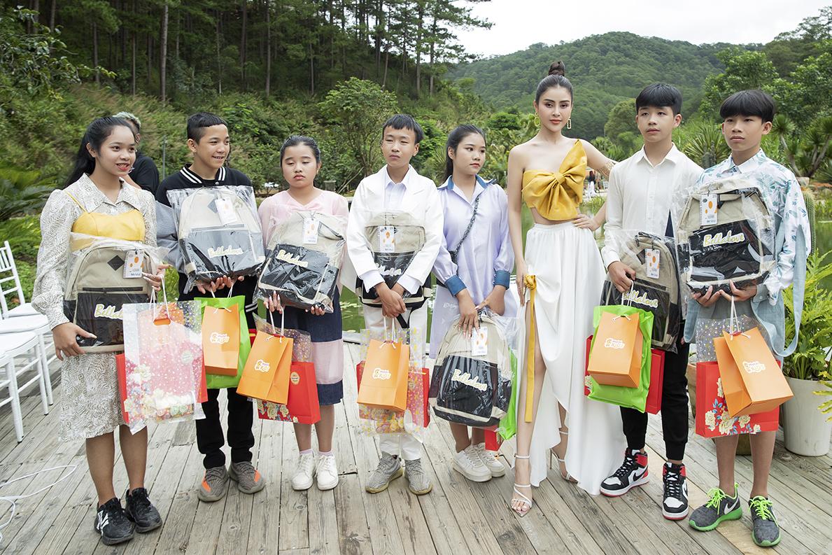 NTK Phương Hồ tạo sân chơi thời trang cho trẻ em khó khăn ở Lâm Đồng - Ảnh 1.