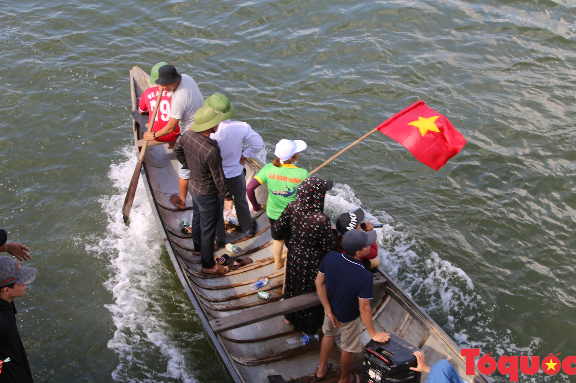 Quảng Bình: Lễ hội &quot;Đua thuyền truyền thống trên sông Nhật Lệ&quot; là di sản văn hoá phi vật thể quốc gia - Ảnh 13.