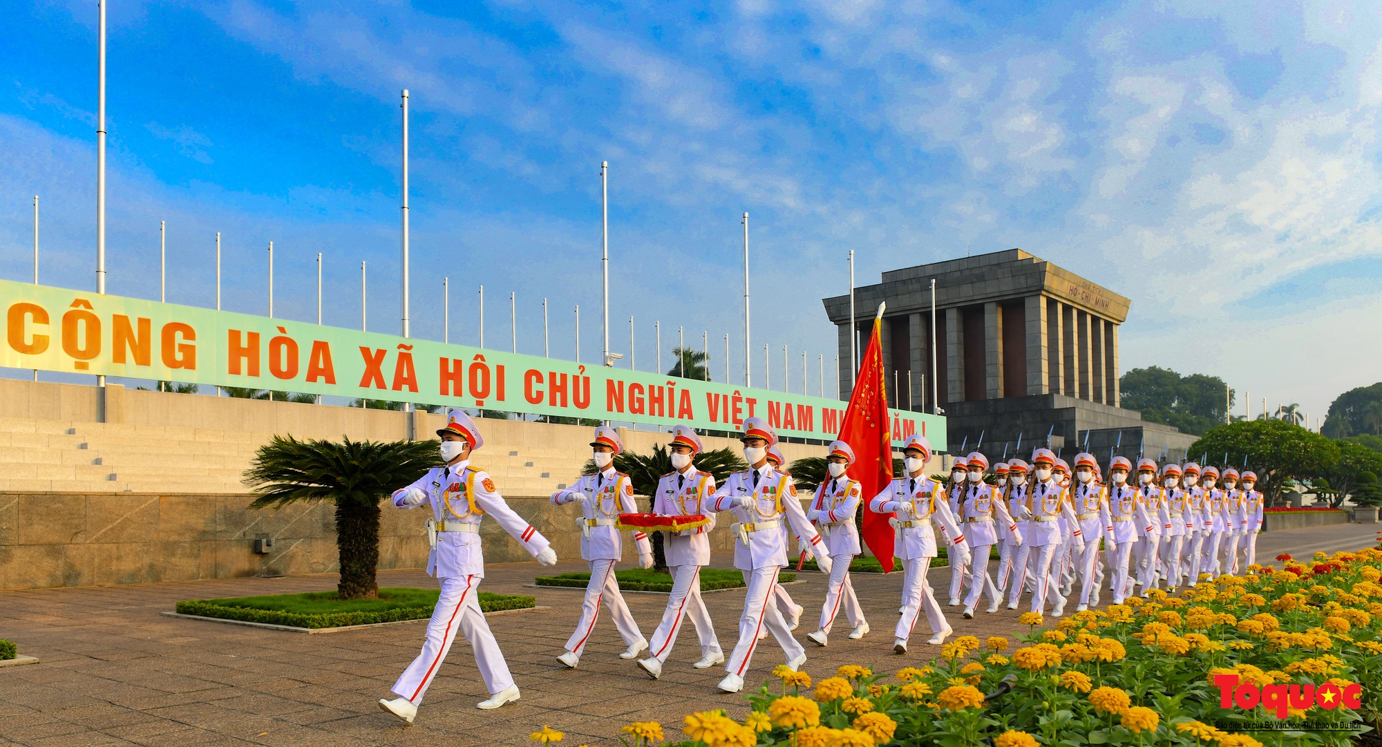 Thiêng liêng nghi Lễ thượng cờ tại Quảng Trường Ba Đình những ngày tháng 9 lịch sử - Ảnh 18.