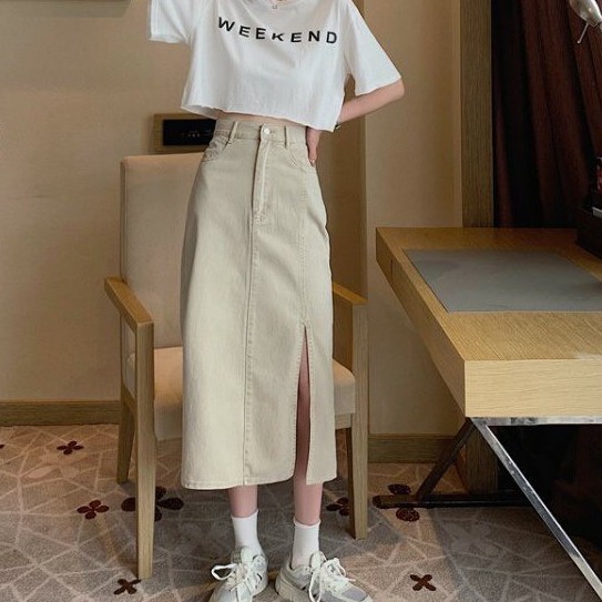 Nếu chuộng phong cách tối giản thanh lịch, bạn hãy học cách sắm đồ giống nữ blogger người Hàn này - Ảnh 7.