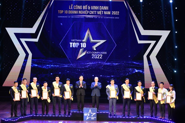 Vinh danh TOP 10 doanh nghiệp công nghệ thông tin Việt Nam 2022 - Ảnh 1.