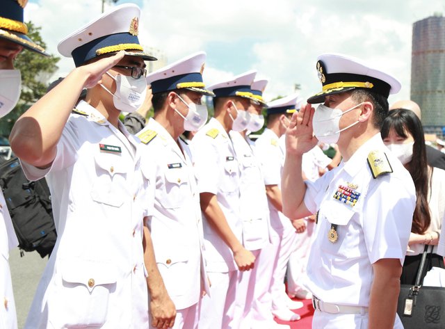 Nhóm tàu huấn luyện tuần tra của Hải quân Hàn Quốc thăm TP Hồ Chí Minh - Ảnh 1.