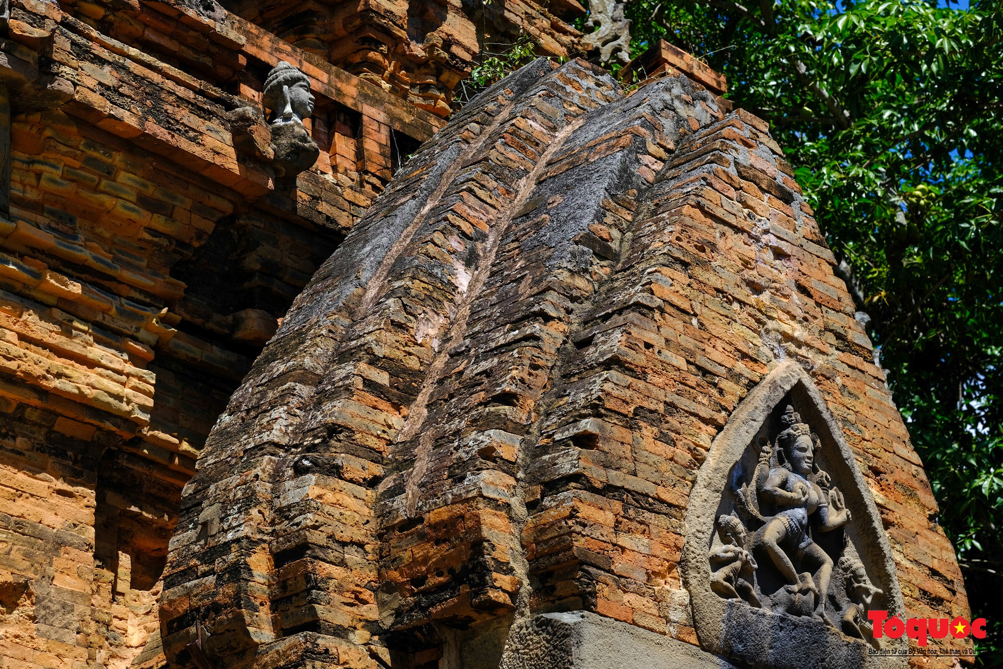 Tháp bà Ponagar: Kiệt tác kiến trúc của người Chăm - Ảnh 9.