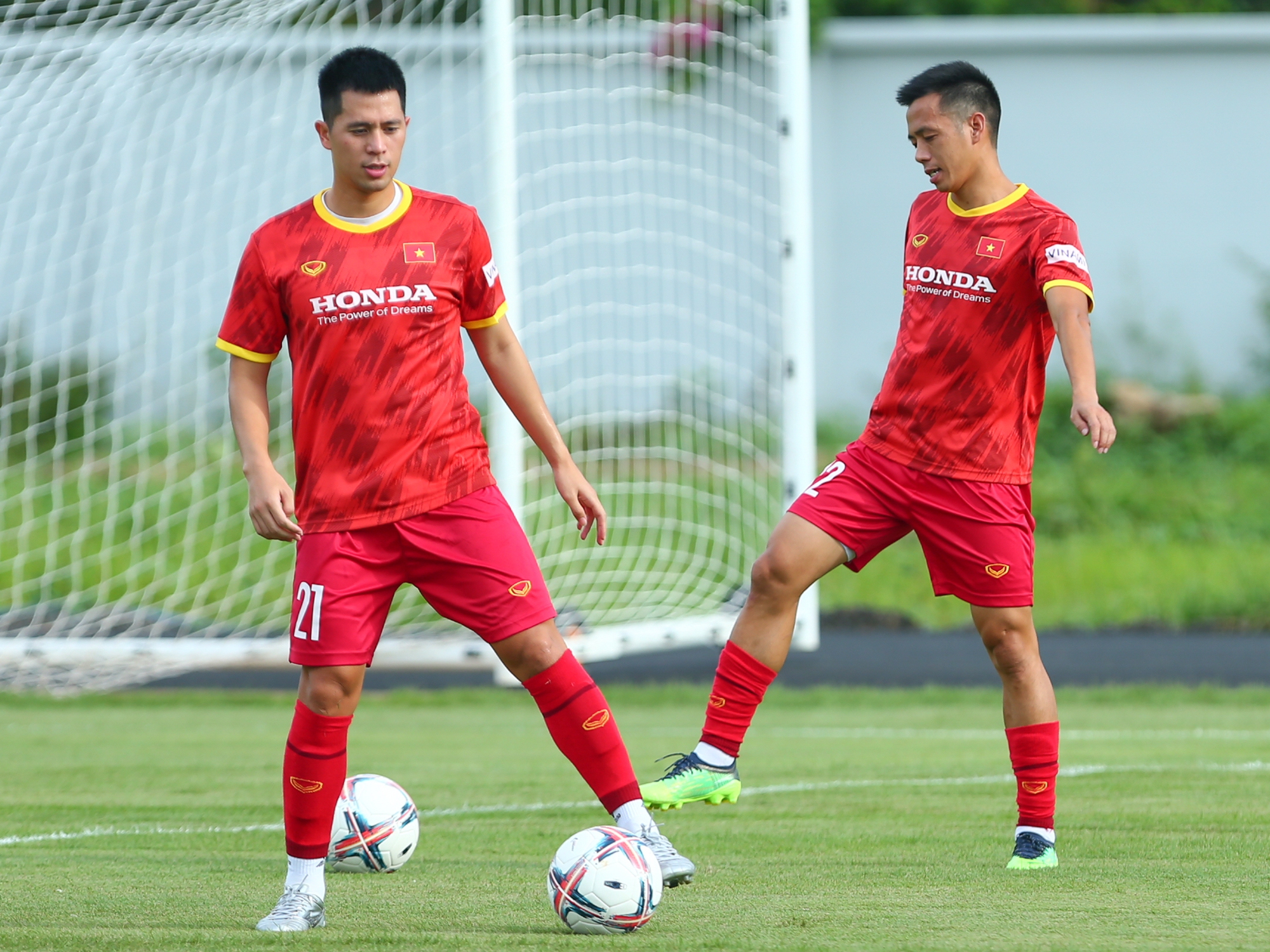 Quang Hải có buổi tập đầu tiên, đội tuyển Việt Nam vắng hai cầu thủ - Ảnh 5.