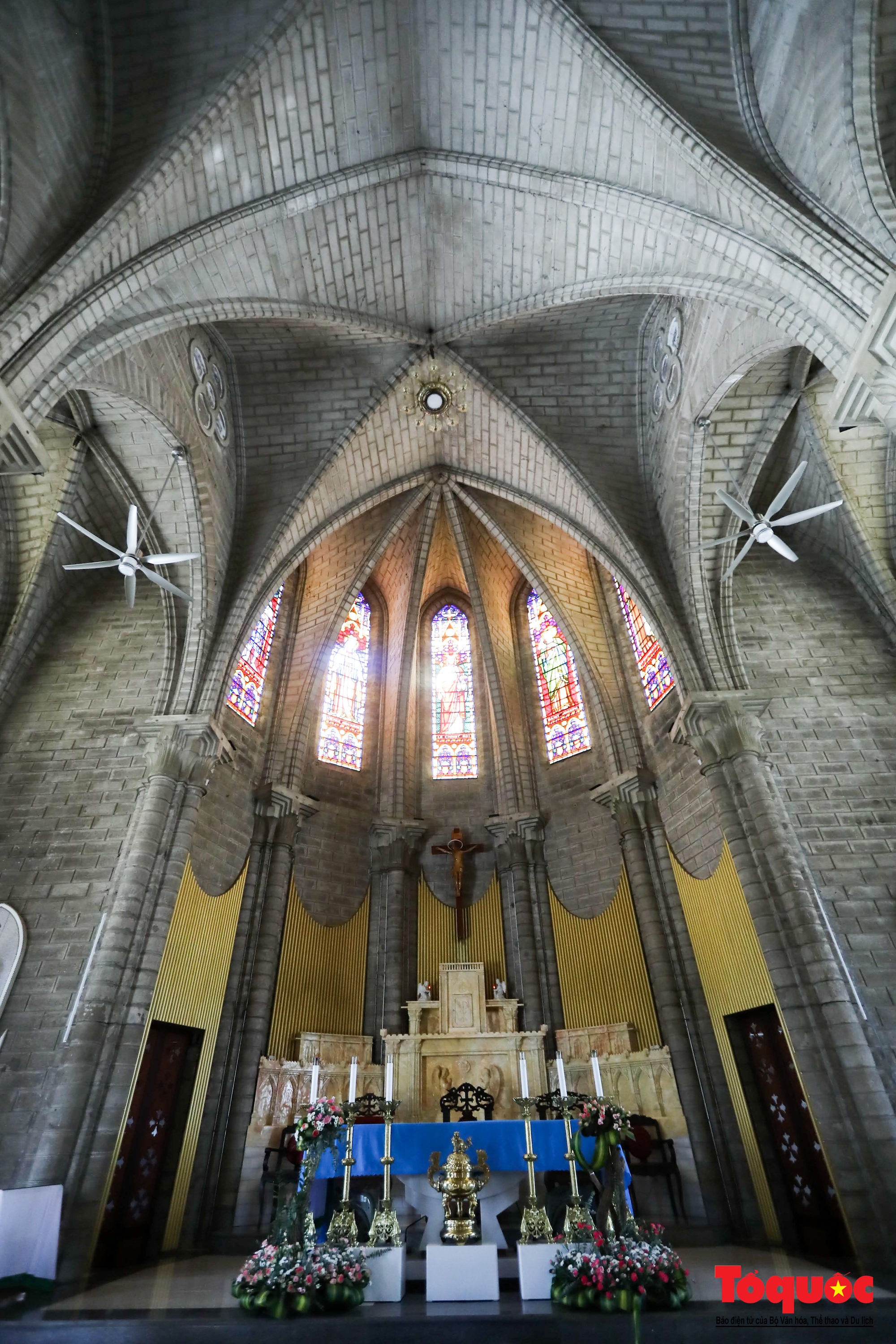 Khám phá vẻ đẹp của Nhà thờ Núi Nha Trang với kiến trúc Gothic - Ảnh 16.