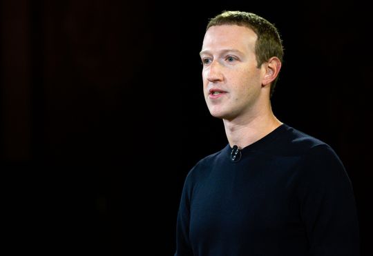 Cơn bĩ cực của ‘hoàng đế’ Mark Zuckerberg: Meta phải âm thầm ép nhân viên nghỉ việc để sống sót - Ảnh 3.
