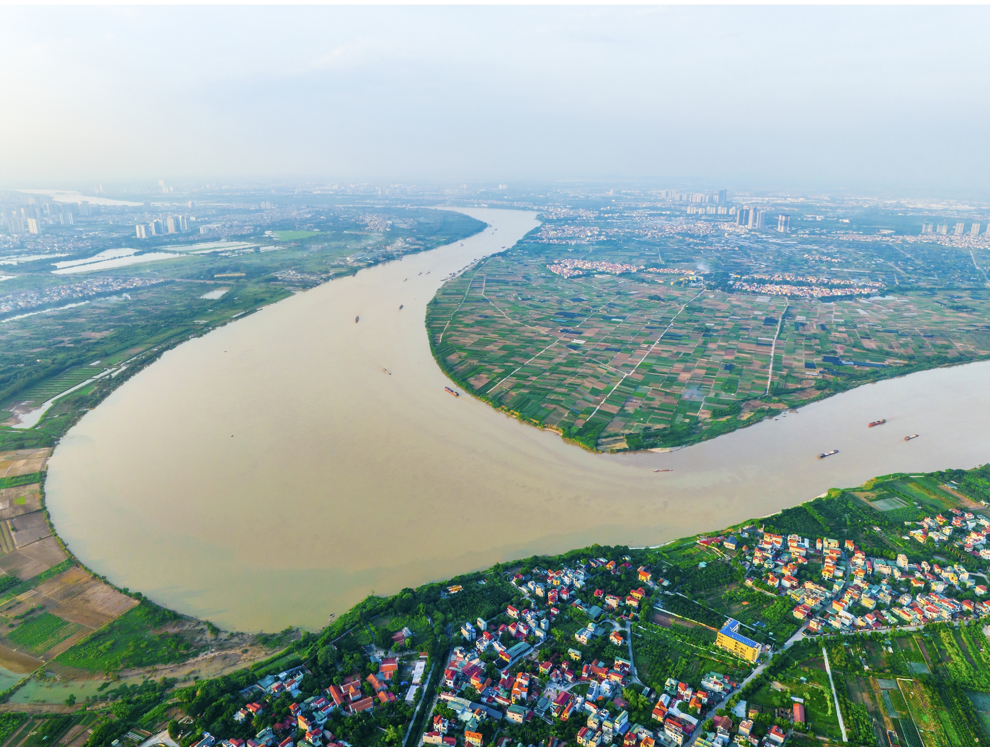 Từ vùng đất bị bỏ quên phía bên kia sông Hồng, khu Đông đang trở thành cực tăng trưởng lớn nhất Thủ đô - Ảnh 3.