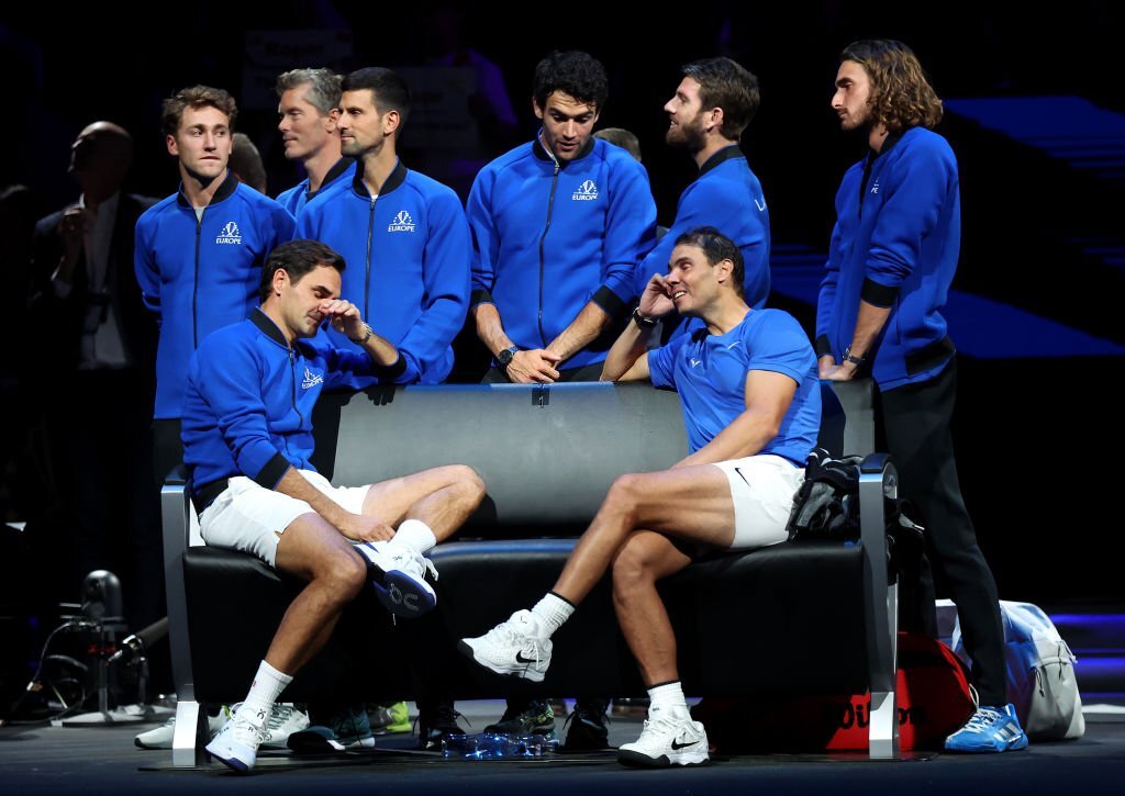 Federer thua trận cuối sự nghiệp khi đánh cặp cùng Nadal, bật khóc chào tạm biệt - Ảnh 9.