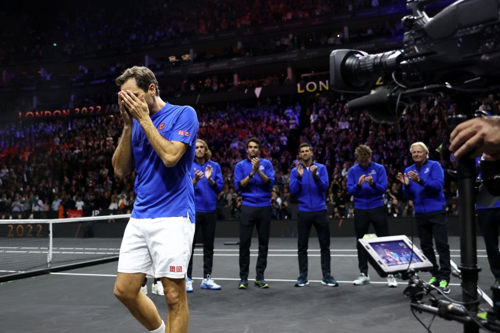 Federer thua trận cuối sự nghiệp khi đánh cặp cùng Nadal, bật khóc chào tạm biệt - Ảnh 6.