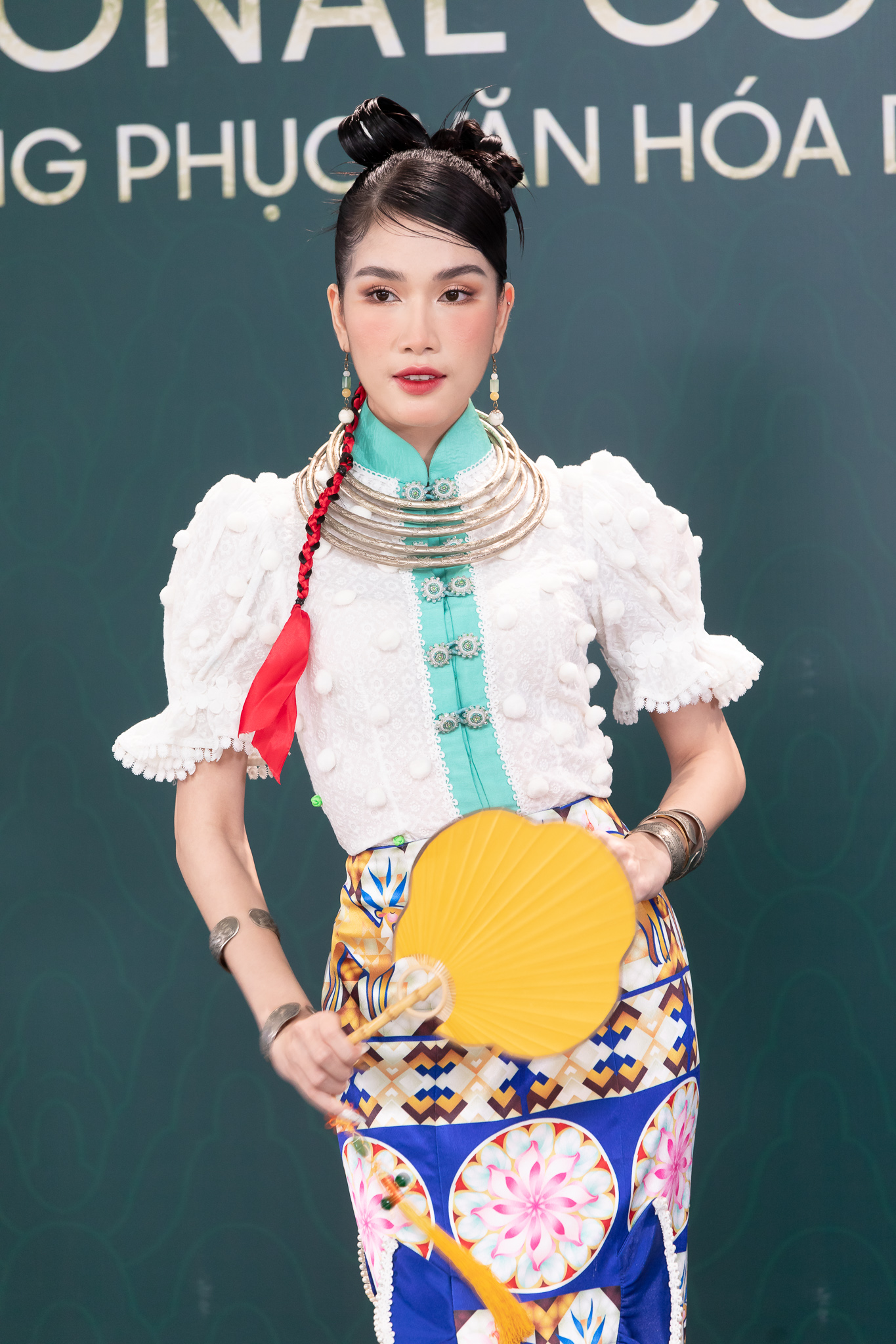 Hoa hậu Thùy Tiên - Mai Phương cùng dàn mỹ nhân quyền lực trên thảm đỏ Hoa hậu Hòa bình Việt Nam  - Ảnh 3.