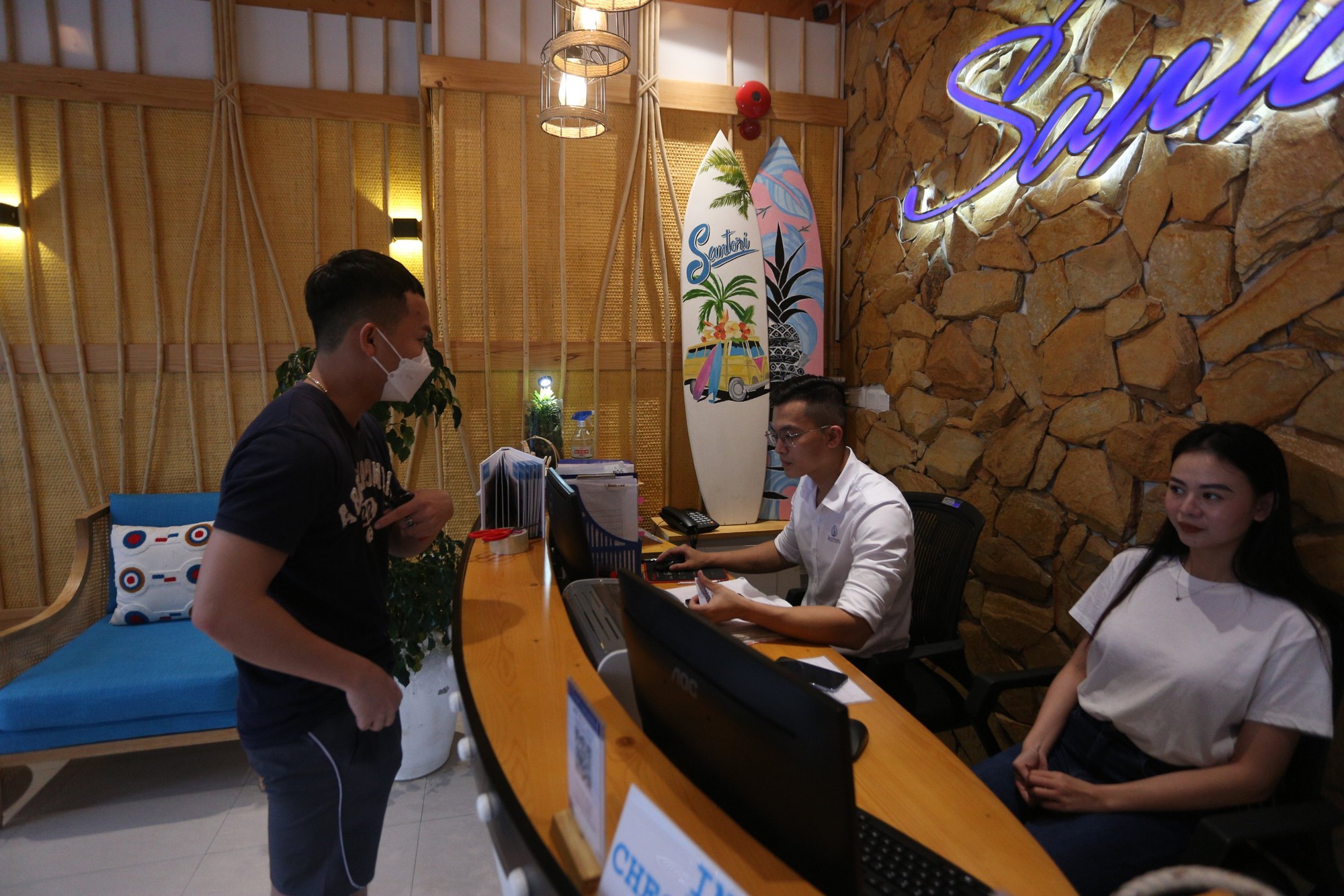 Khách sạn, khu nghỉ dưỡng ở Quảng Nam và Đà Nẵng mở cửa đón người dân vào tránh bão Noru - Ảnh 6.