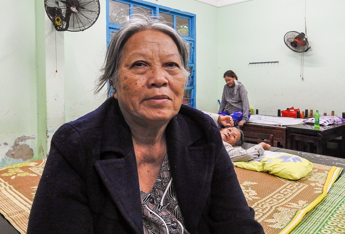 “Bão tốc mất mái nhà thì không biết tiền đâu mà lợp lại” - Ảnh 5.