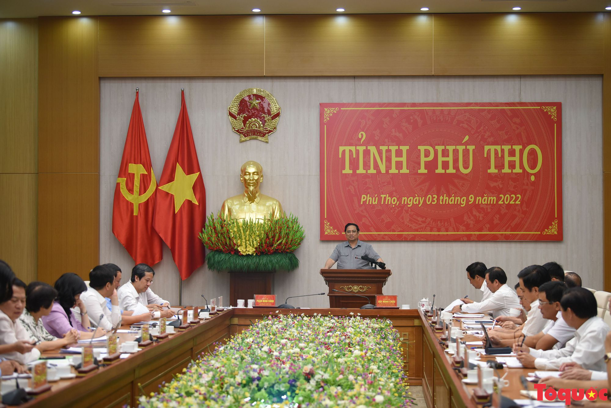 Thủ tướng: Phú Thọ phải phát huy tối đa lợi thế về truyền thống văn hóa, nguồn lực con người - Ảnh 2.