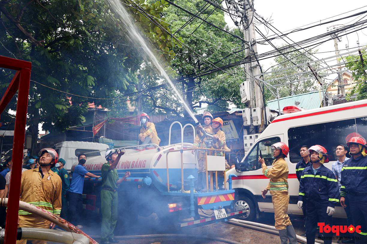 Hà Nội: Mô hình xe ba gác PCCC len lỏi ngõ nhỏ dập tắt đám cháy ở làng nghề  - Ảnh 15.