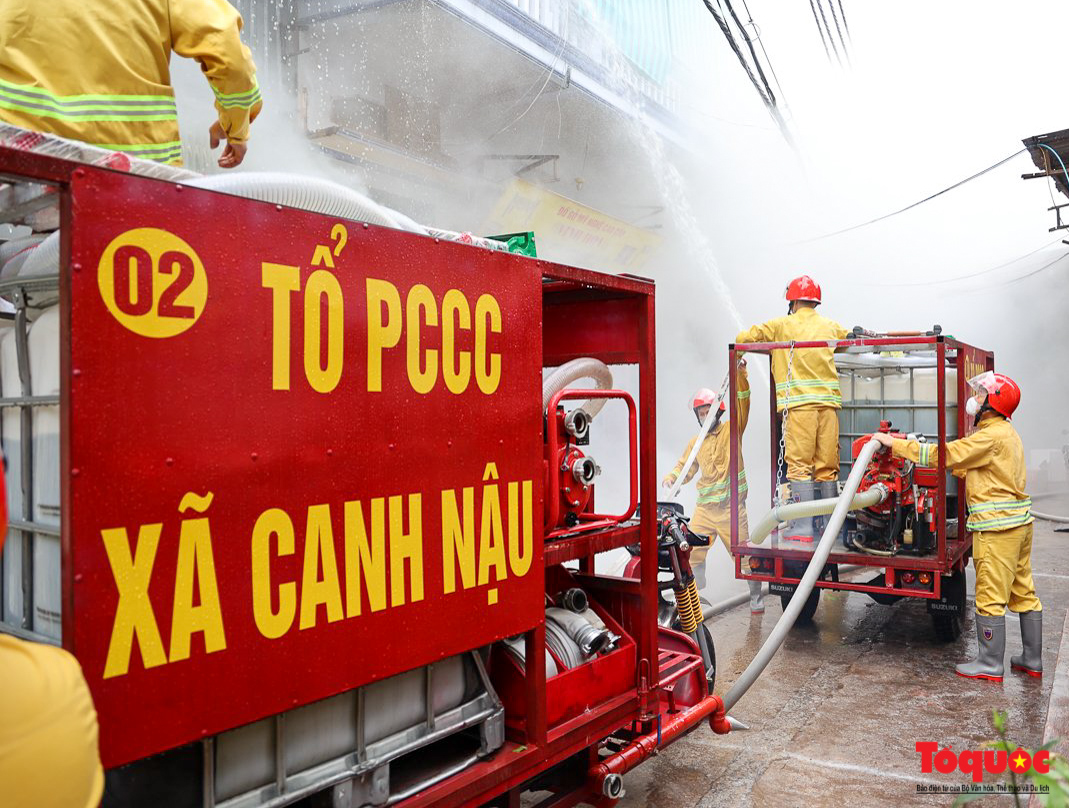 Hà Nội: Mô hình xe ba gác PCCC len lỏi ngõ nhỏ dập tắt đám cháy ở làng nghề  - Ảnh 13.