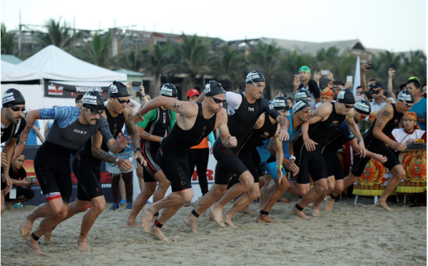 Sự kiện 5.150 triathlon hàng đầu diễn ra tại Việt Nam - Ảnh 1.