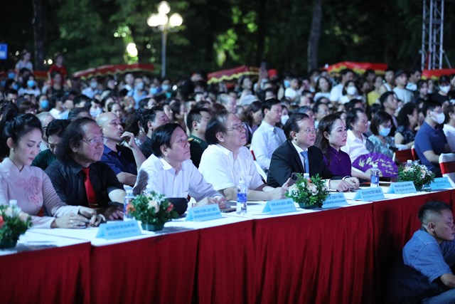 Tưng bừng kỷ niệm 65 năm thành lập Hội nghệ sỹ sân khấu Việt Nam - Ảnh 1.