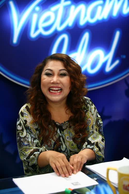 Nữ giám khảo ngồi &quot;ghế nóng&quot; lâu nhất Vietnam Idol hiện phải làm đủ nghề để mưu sinh - Ảnh 1.