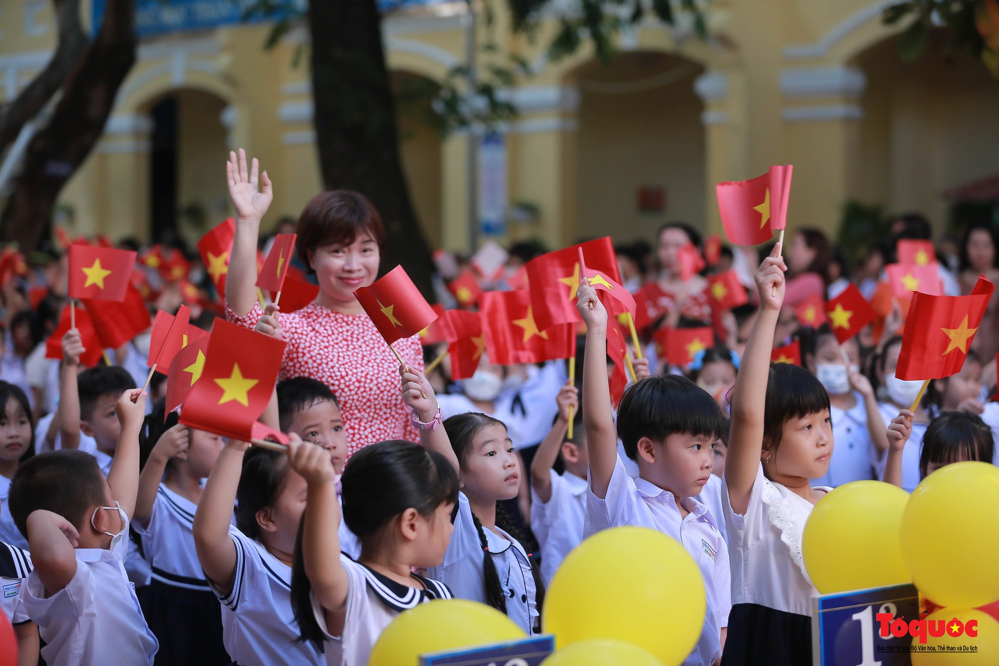 Hơn 275.000 học sinh Đà Nẵng dự khai giảng trực tiếp năm học 2022-2023 - Ảnh 12.