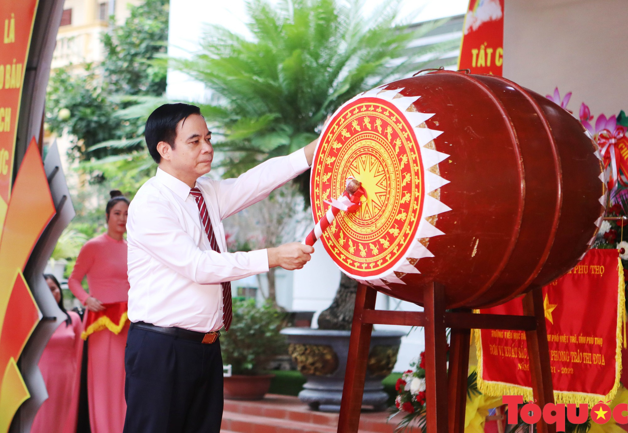 Trường tiểu học Tân Dân khai giảng năm học mới, đón nhận Cờ thi đua của UBND tỉnh Phú Thọ - Ảnh 8.