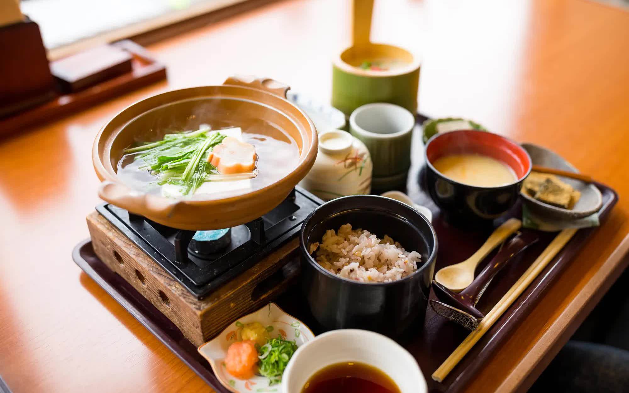 Làm gì để sống khỏe tới 100 tuổi? Học ngay bí quyết ăn uống mang lại sự  trường thọ của người Nhật